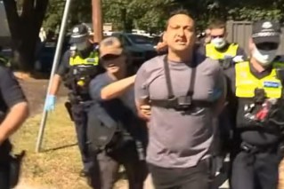 Man arrested in alpine hunt for accused cop killer