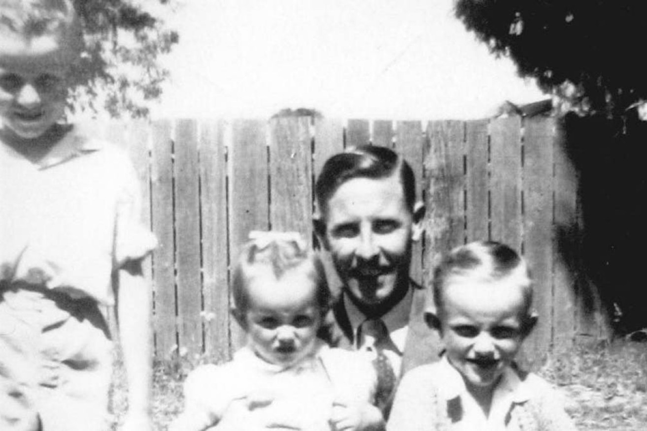 Author Kate Murphy’s grandfather, Geoff Murphy, posing with children Pete, Lynne and Mick in 1955.