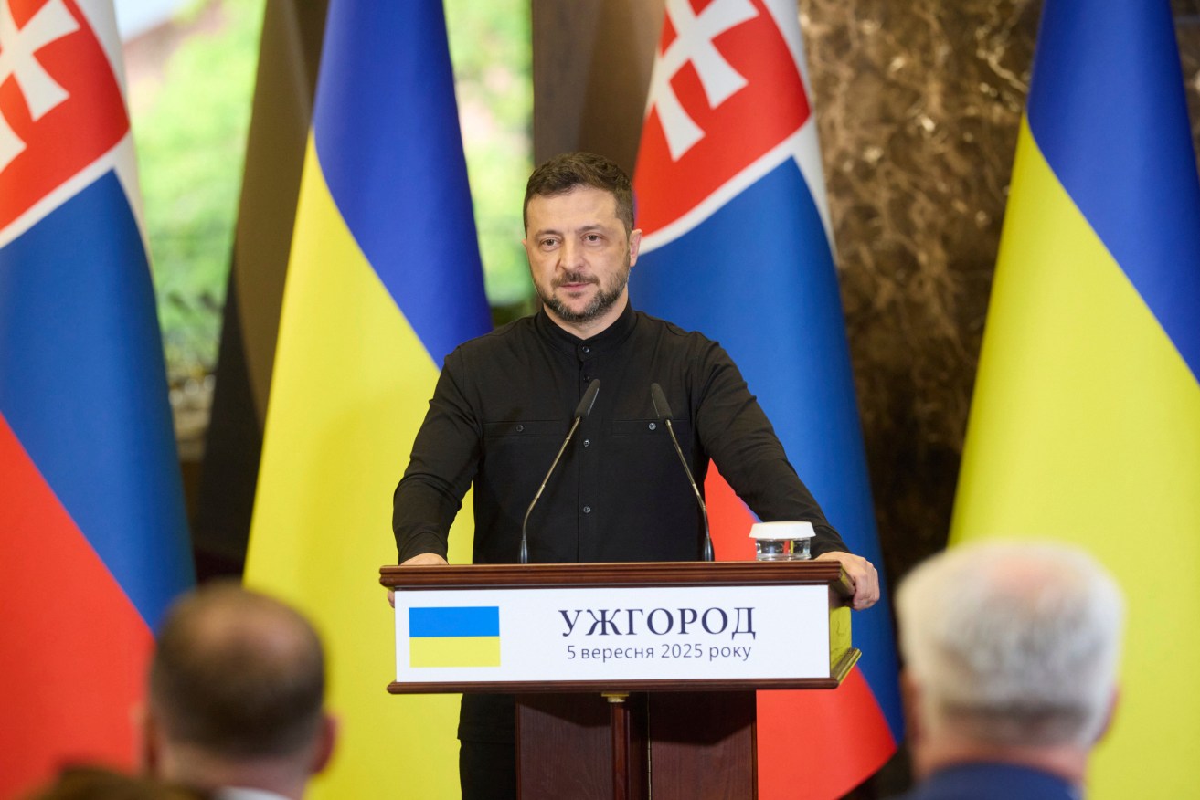 President Volodymyr Zelensky has held his first talks with Slovak Prime Minister Robert Fico.