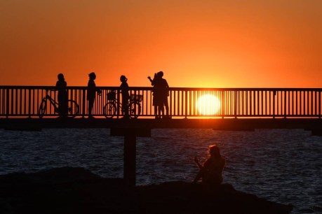 Warning for workers as spring heatwave rolls in