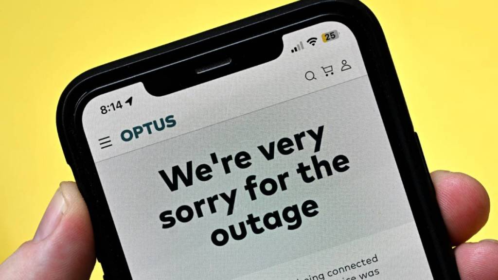 'What on earth?': Optus blasted for fatal outage response