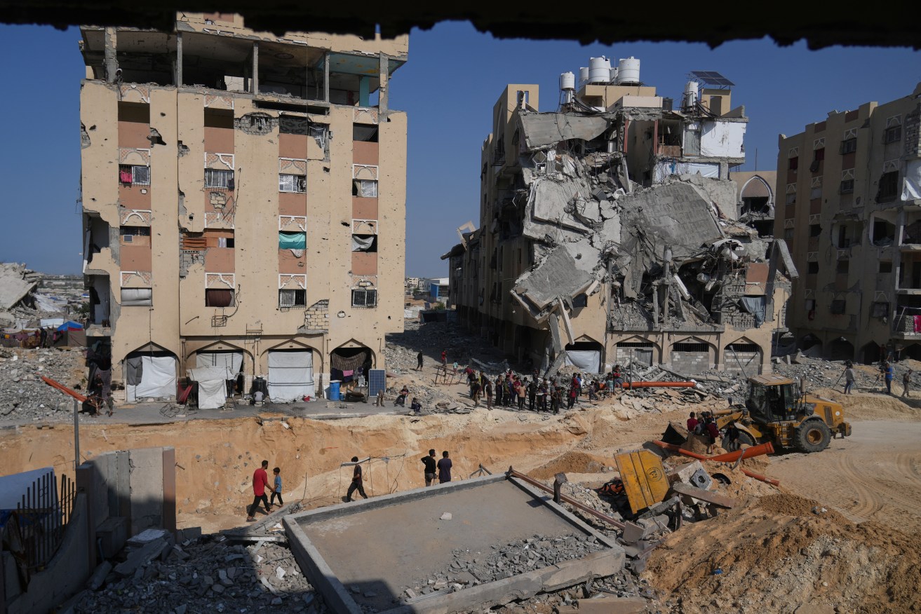 Israel and Hamas have been trading blame over violations of the US-mediated ceasefire in Gaza.