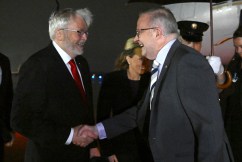 Albanese lands for key White House meeting
