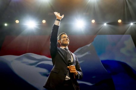 Dutch centrist confident after sharp far-right drop