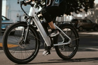 State enforces L plates for e‑bike riders