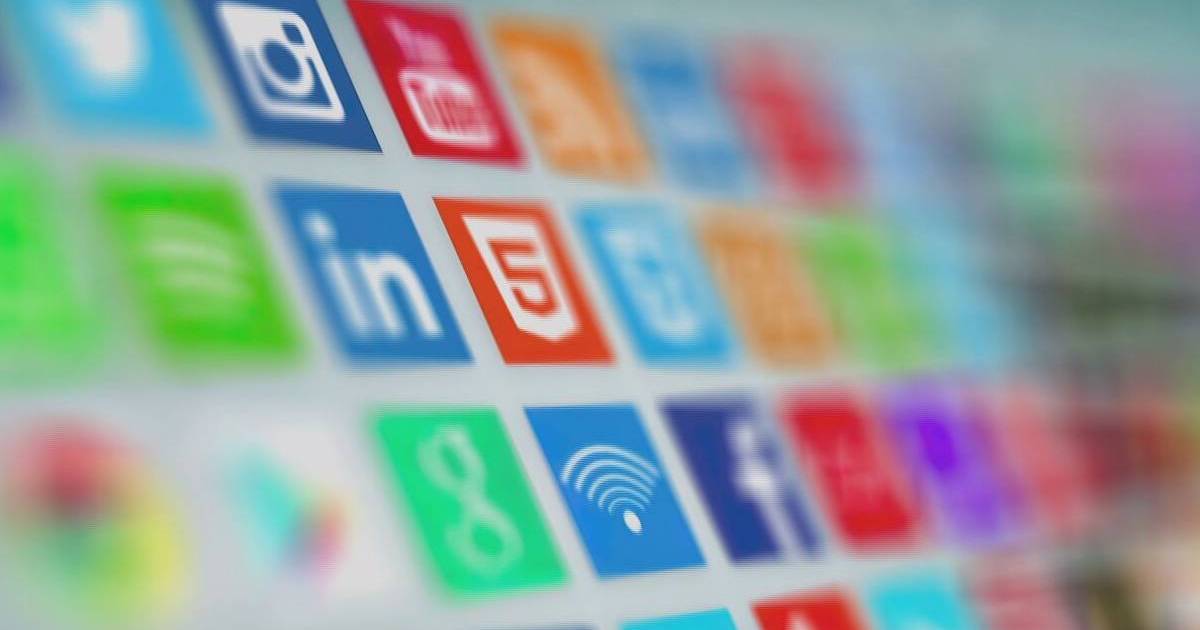 Under-16s locked out of Meta accounts ahead of social media ban