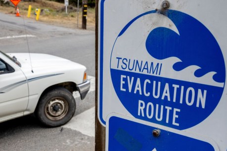 Powerful 7.6-magnitude earthquake strikes Japan