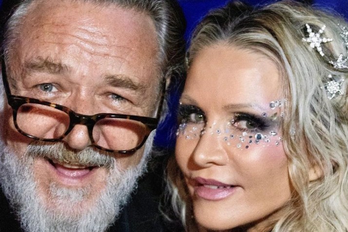 Crowe and Spencer reunite at live gig