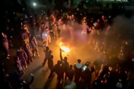 Aussies told to 'leave now' amid horror Iran death toll