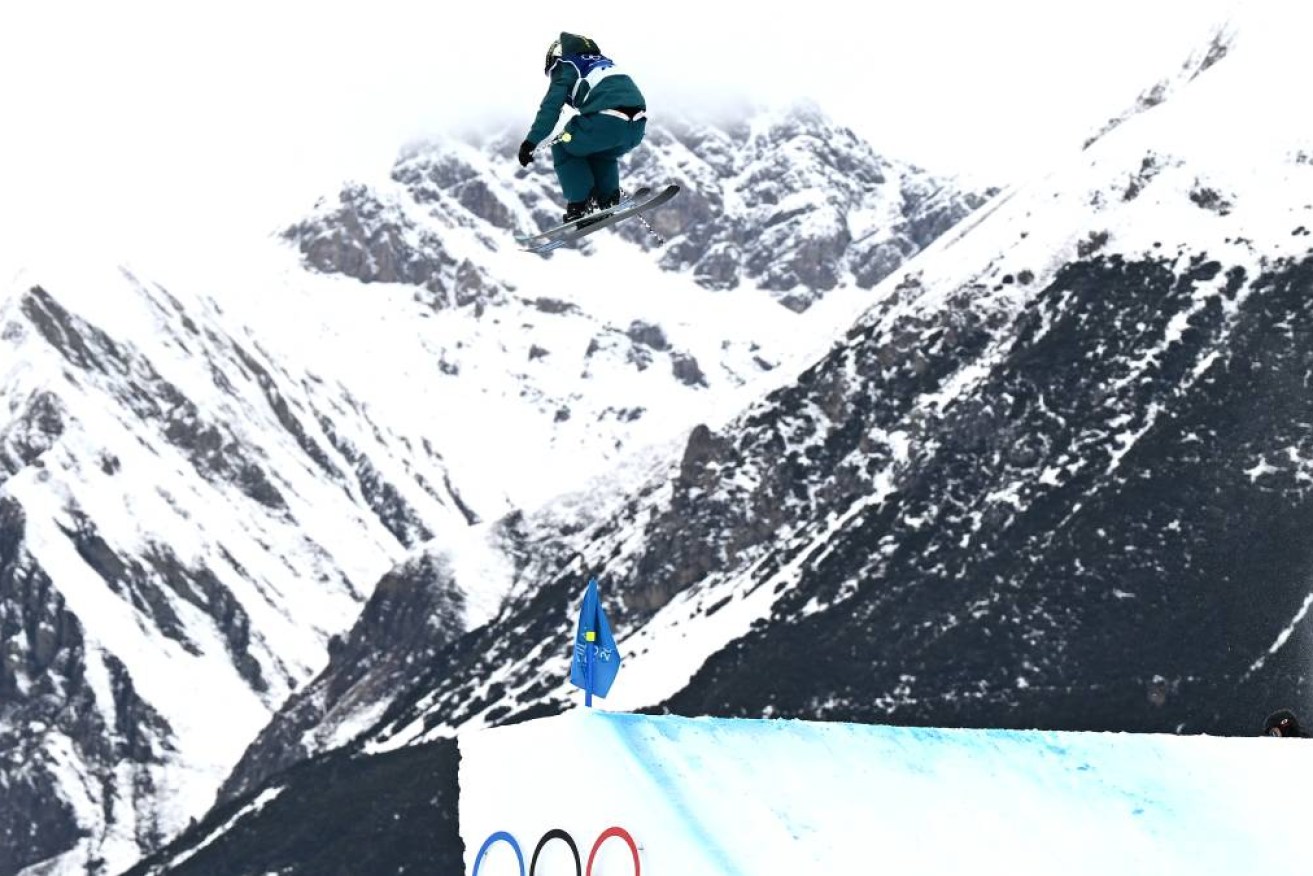 Daisy Thomas has suffered a crash in training that has ruled her out of one Olympic event.