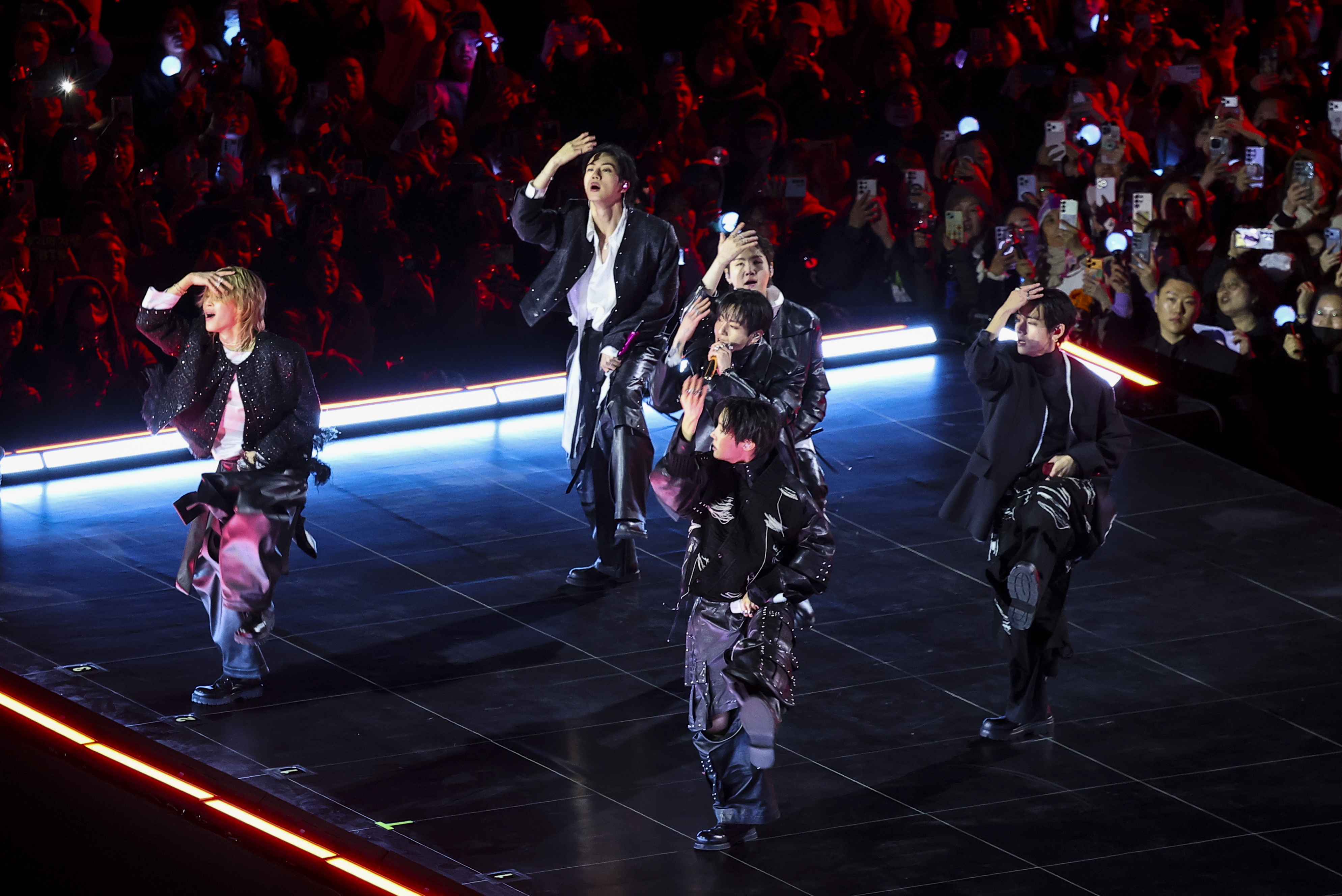 K-pop supergroup's comeback spectacle K-pop supergroup's comeback spectacle