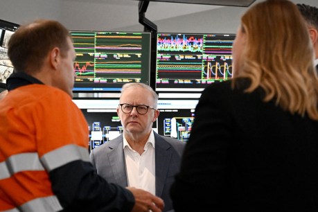 Fuel plan unchanged despite refinery blaze