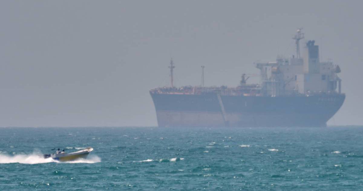 Green light, red light: Ships fired at in Hormuz — GLOBAL — ERYU PROJECT