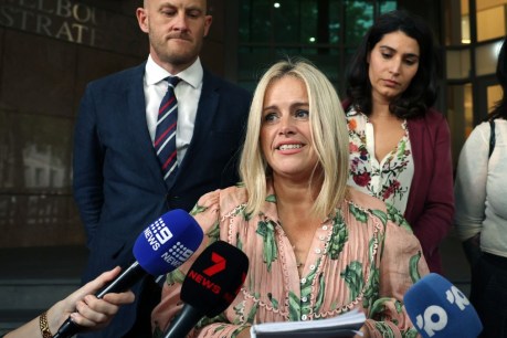 Prosecutors drop breast-grab charge against actor