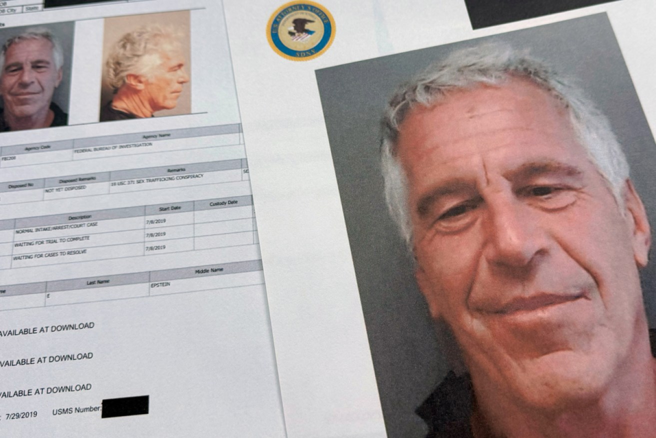 A US judge has unsealed a note, which Jeffrey Epstein's former cellmate said he found.