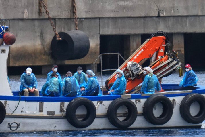 Change of plan for Aussies evacuated from virus ship