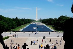 Lawsuit over blue Lincoln Memorial reflecting pool