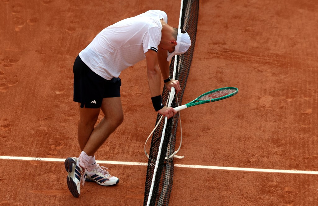 De Minaur loss