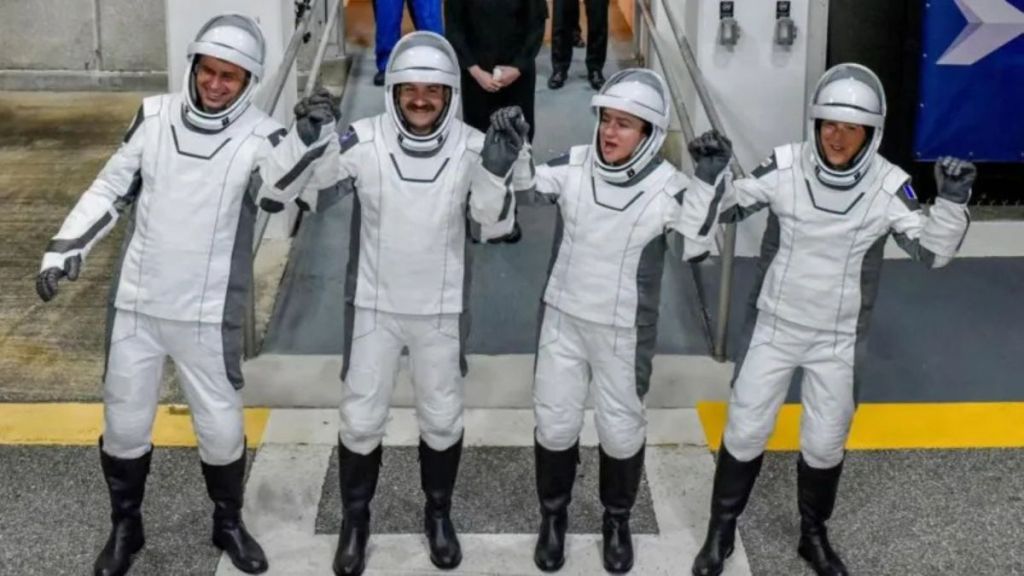 Dragon astronauts