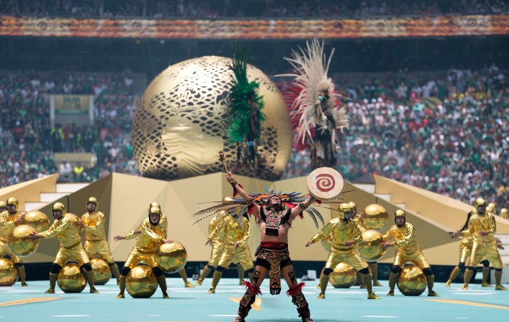 Shakira sparkles as World Cup kicks off