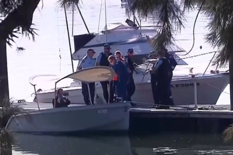 'Senseless': Note after bodies pulled from river