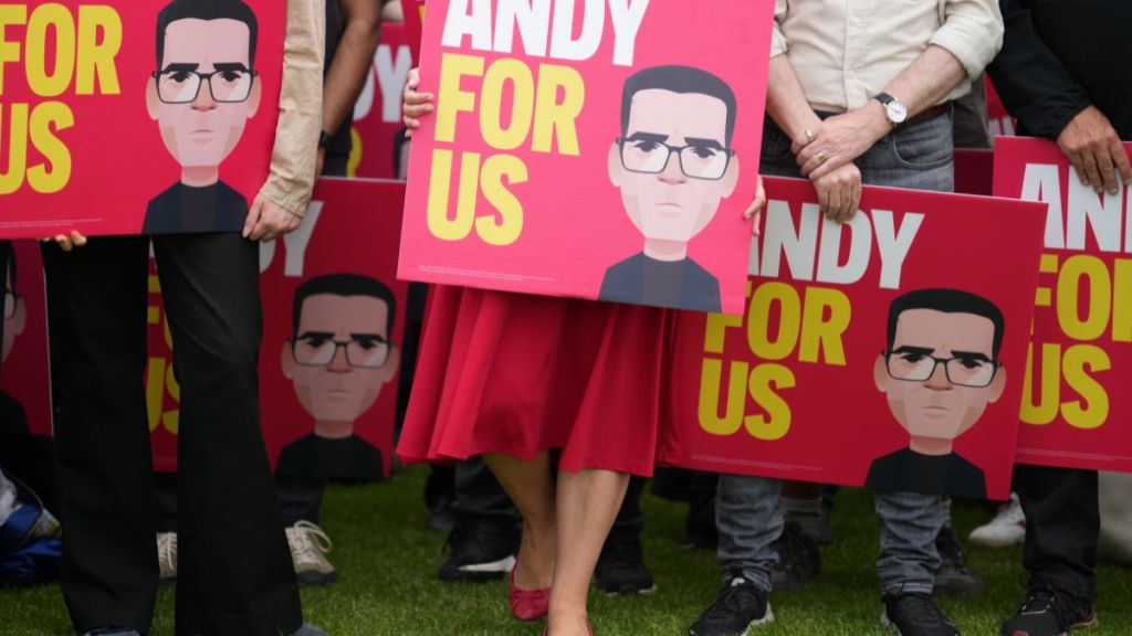 Burnham signs