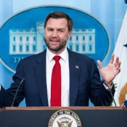 Vance denies Strait of Hormuz closure