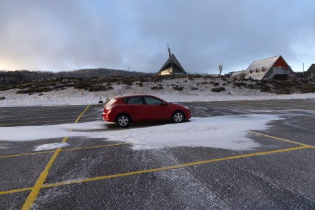 'Worst season ever': Ski resorts left high and dry