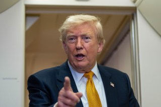 Trump declares blockade back on Hormuz Strait