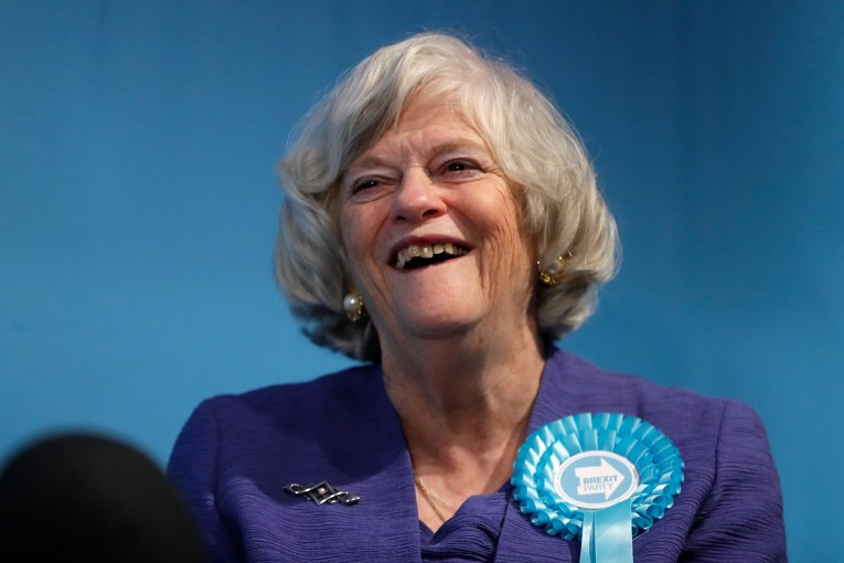 Counter-terror police head UK politician death probe