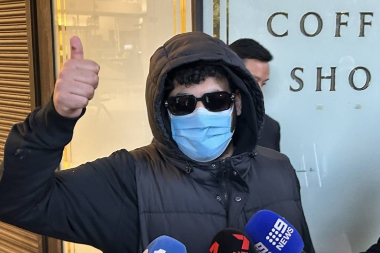 Homeless, cashless fountain crasher’s joy after judge’s assessment