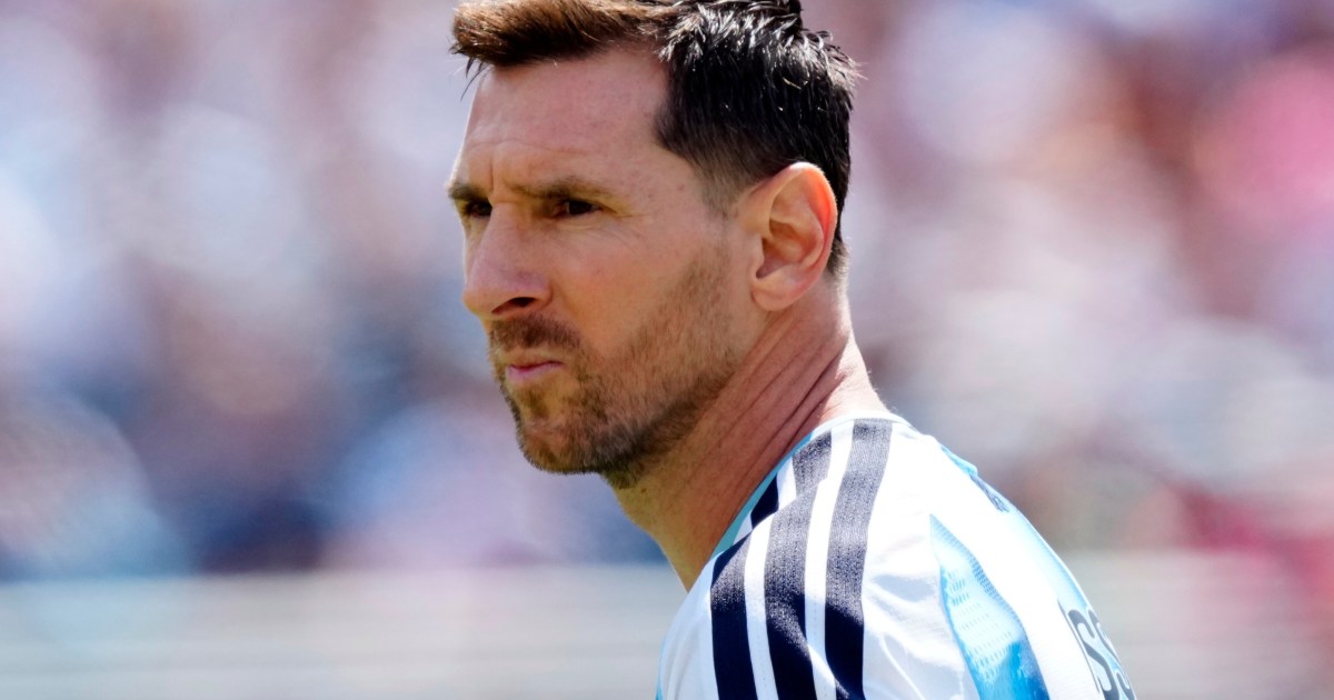 Messi describes 'pain', Spain returns to royal welcome