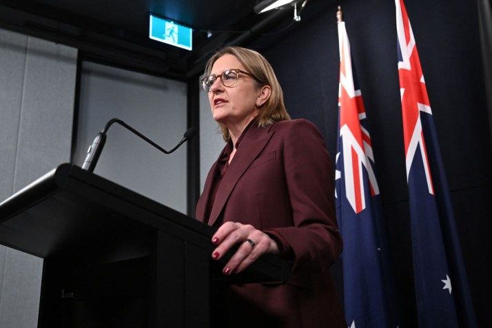 Former premier quits politics after leadership loss