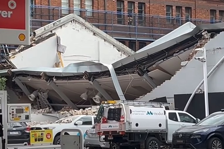 Two injured amid ‘chaotic’ scenes as building collapses