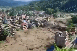 Aus tour group missing after horror Nepal flood
