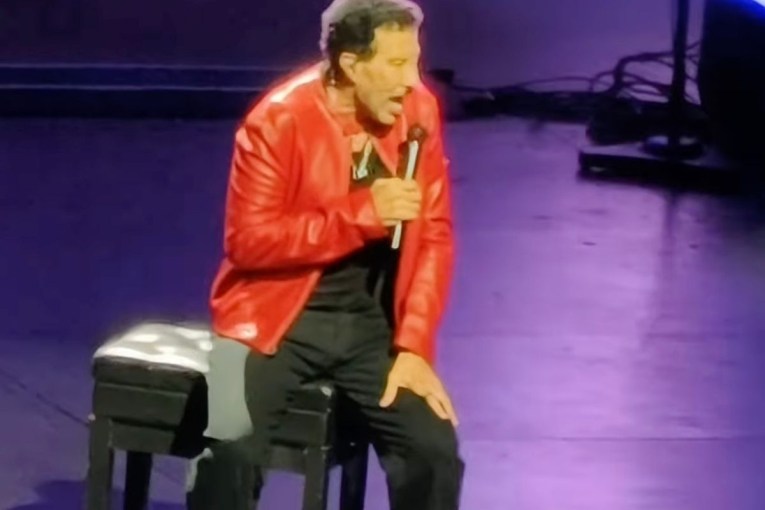 Lionel Richie in hospital after seated performance