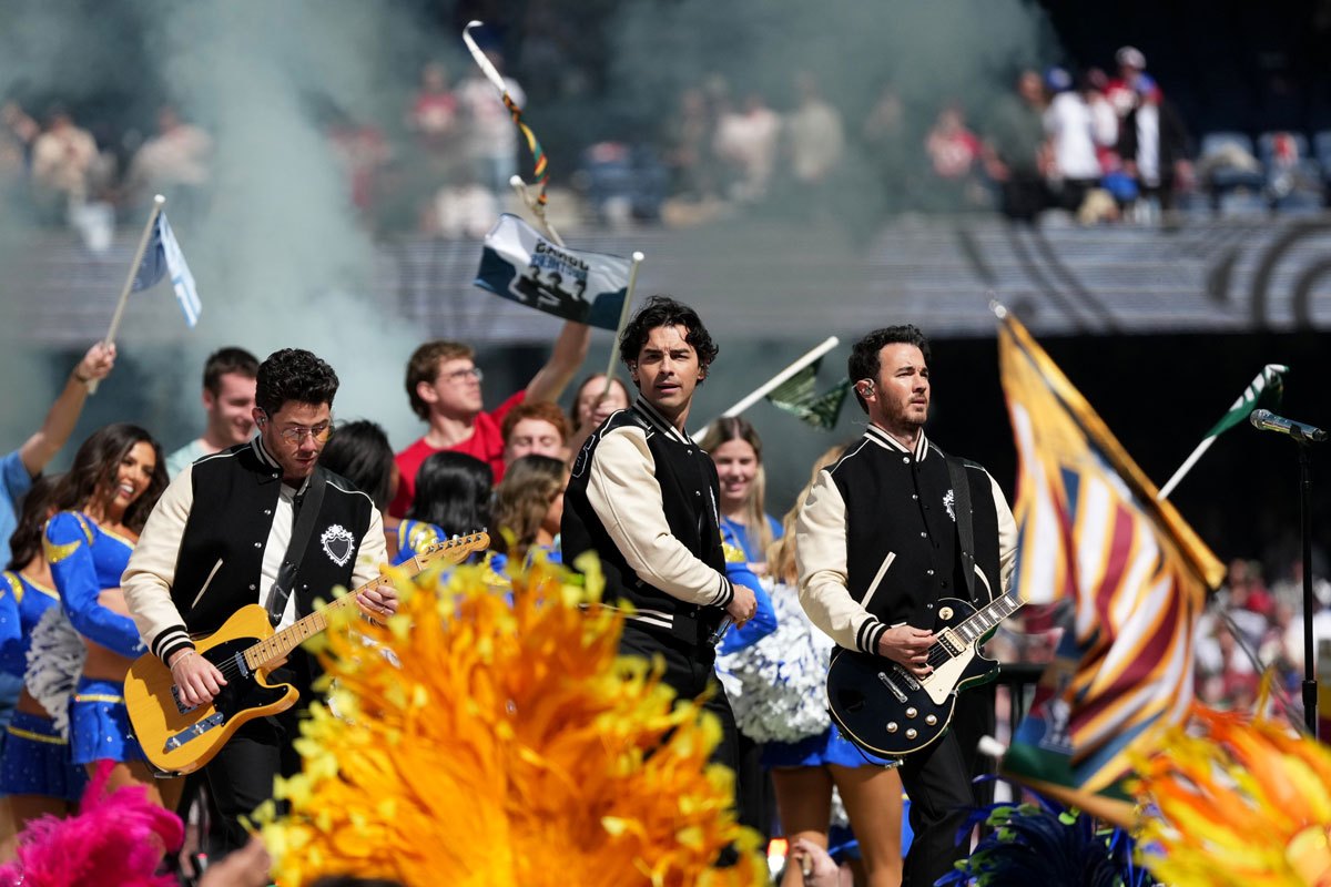 Jonas Brothers NFL