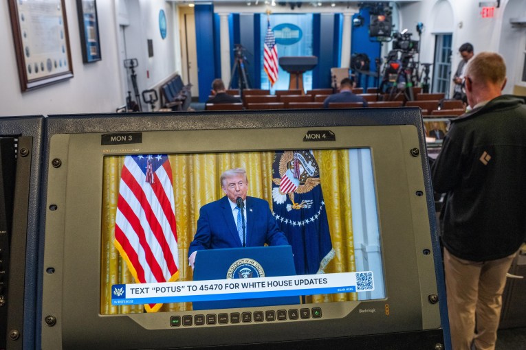 White House press pool suspends coverage of Trump