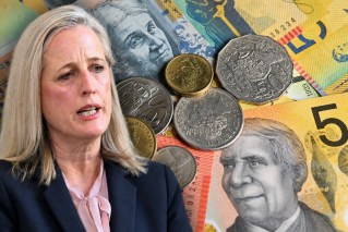 Hundreds of thousands of Aussie workers to receive pay bump