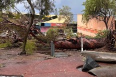 Warnings for states after storm pounds Alice Springs