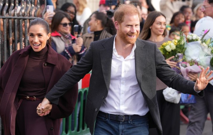 Sussexes cheered on first UK joint appearance