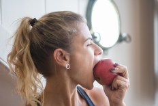 Eating fruit linked to better mental health for teens
